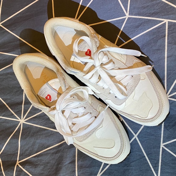 valentino sneakers heart